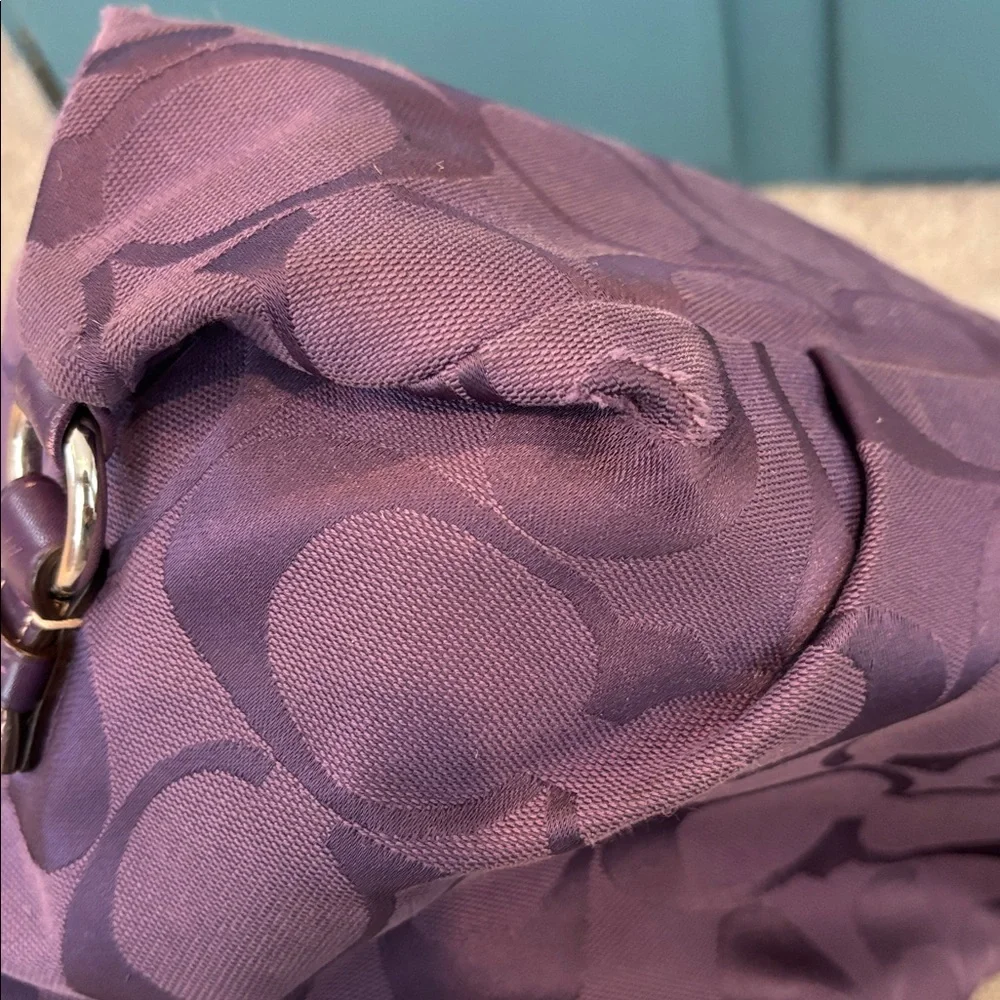 Coach purple Signature Duffle Shoulder Bag with matching wristlet F15067 - Picture 9 of 16